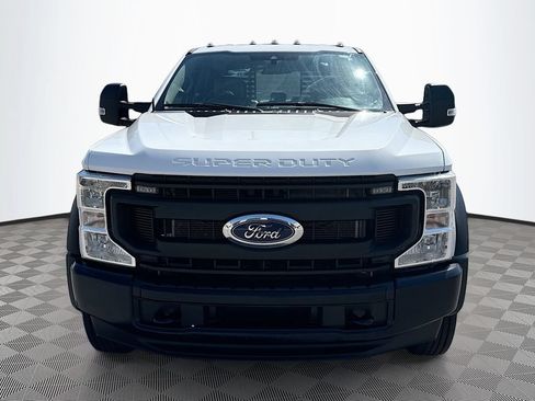 Used 2022 Ford F550 4x4 Crew Cab Super Duty w/ Power Equipment Group image 2