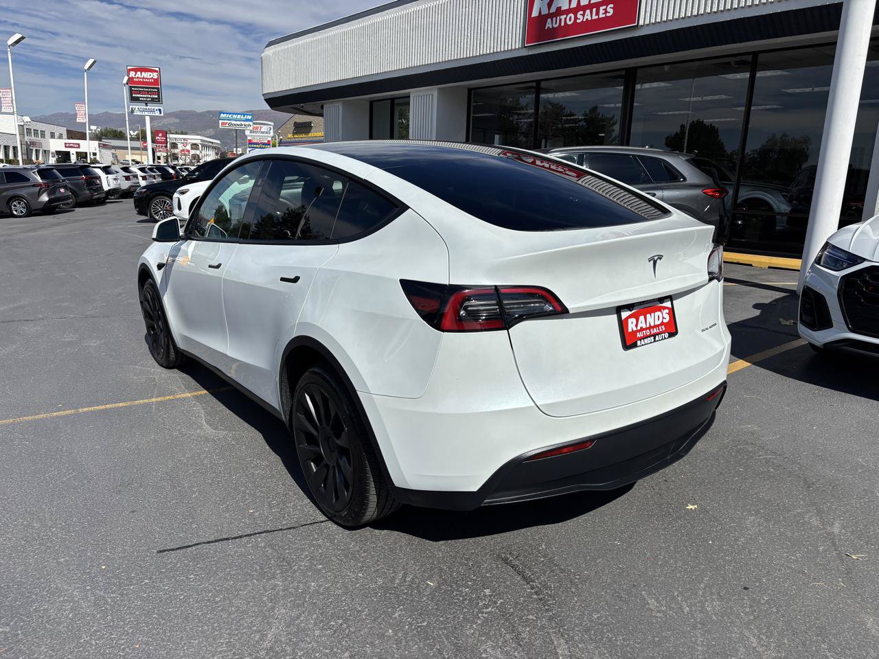 Used 2023 Tesla Model Y Long Range AWD/4WD image 8
