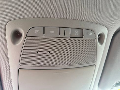Used 2018 Nissan Rogue S FWD image 25