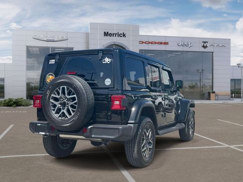 Used 2026 Jeep Wrangler Unlimited Sahara w/ Safety Group AWD/4WD image 6