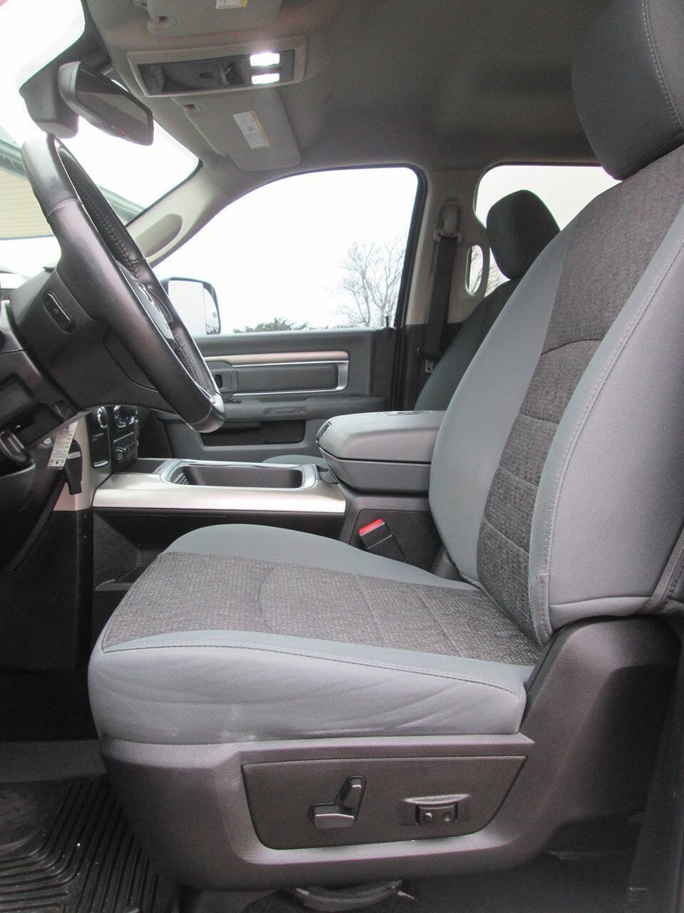 Used 2018 RAM 2500 Big Horn AWD/4WD image 12