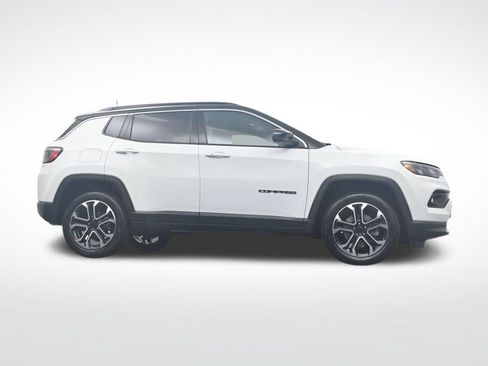 Used 2022 Jeep Compass Limited AWD/4WD image 32