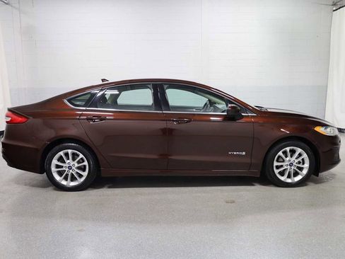Used 2019 Ford Fusion SE image 10
