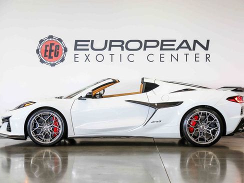 Used 2025 Chevrolet Corvette ZR1 w/ Battery Protection Package RWD image 9