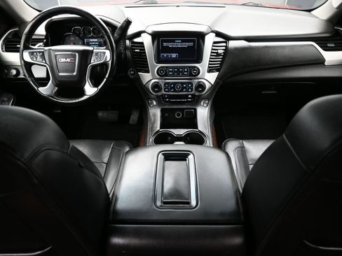 Used 2019 GMC Yukon XL SLT image 14