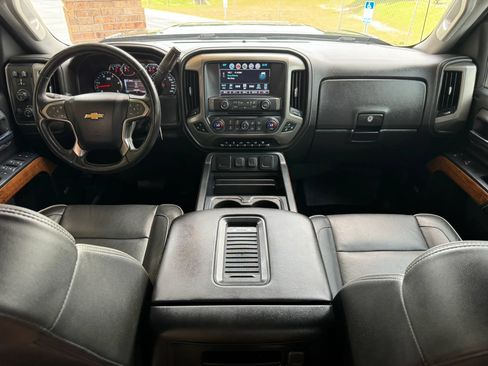 Used 2017 Chevrolet Silverado 2500 High Country w/ Duramax Plus Package AWD/4WD image 23