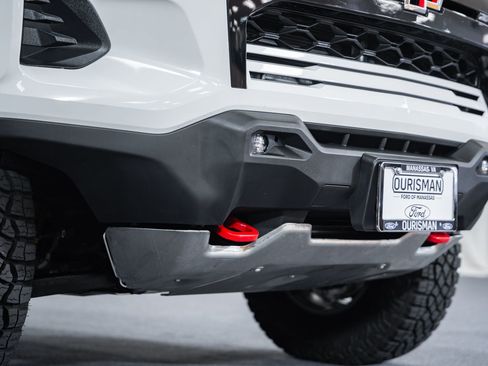 Used 2026 Chevrolet Colorado ZR2 image 9