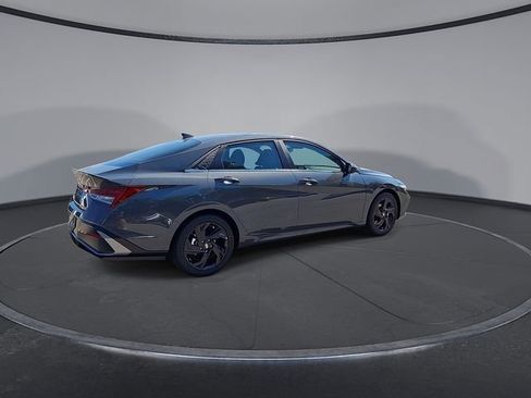 New 2026 Hyundai Elantra SEL Sport Premium FWD image 9