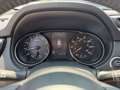 Used 2020 Nissan Rogue SV AWD/4WD image 21