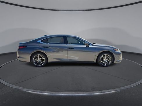Used 2025 Lexus ES 350 w/ Premium Package image 9