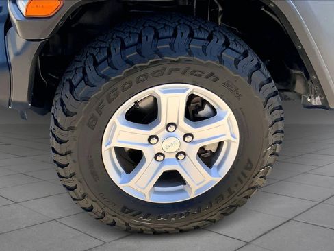 Used 2022 Jeep Wrangler Unlimited Sport image 10