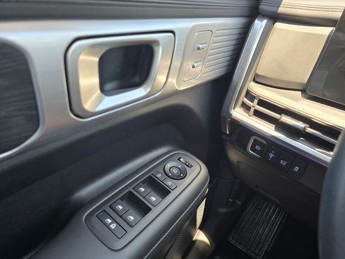Certified 2024 Hyundai Santa Fe Limited FWD image 22