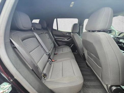 Used 2025 Chevrolet Equinox LT AWD/4WD image 19