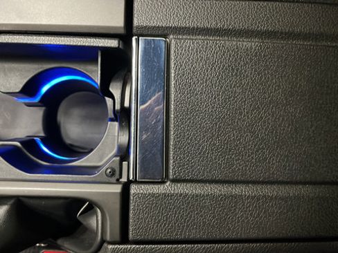 Used 2010 Ford Mustang GT RWD image 17