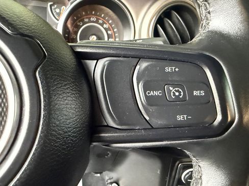 Used 2020 Jeep Wrangler Sport AWD/4WD image 10