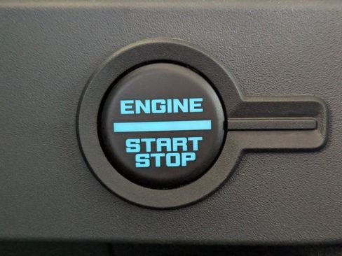 New 2025 Ford Bronco Badlands image 34