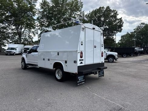 Used 2022 Ford F550 4x4 SuperCab Super Duty image 6