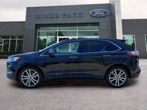 Used 2019 Ford Edge Titanium w/ Equipment Group 301A AWD/4WD image 4