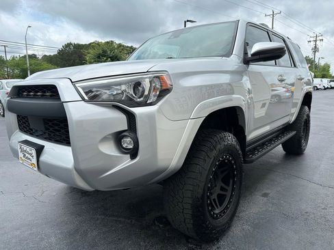 Used 2021 Toyota 4Runner SR5 Premium AWD/4WD image 3