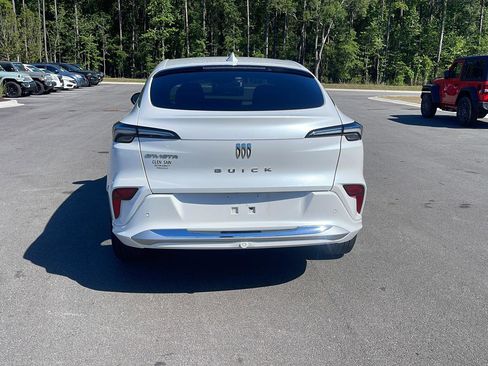 Used 2025 Buick Envista Avenir image 6