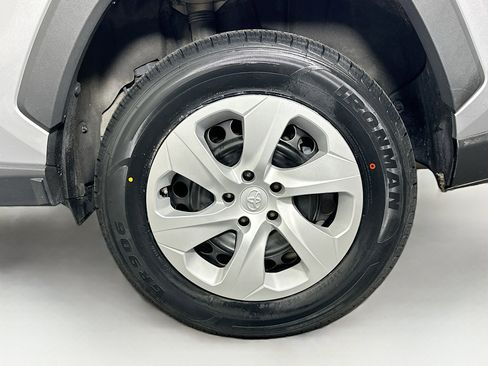 Used 2024 Toyota RAV4 LE image 11