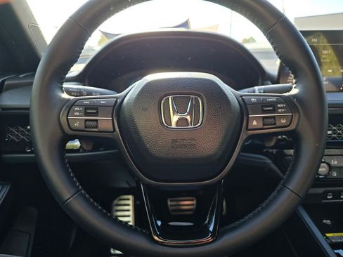 Used 2025 Honda Accord Sport image 15