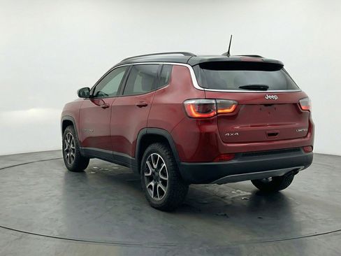 Used 2025 Jeep Compass Trailhawk image 6