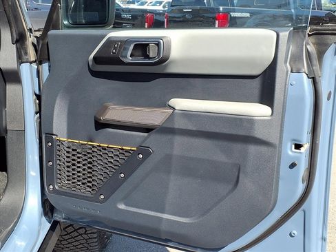 Used 2023 Ford Bronco Badlands w/ Sasquatch Package image 14