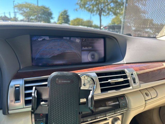 Used 2013 Lexus LS 460 AWD w/ Comfort Pkg image 15