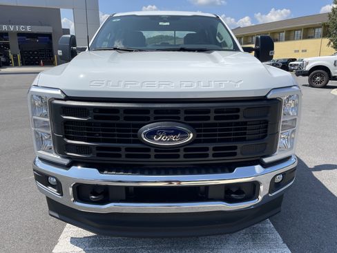 New 2026 Ford F350 XL w/ XL Chrome Package image 2
