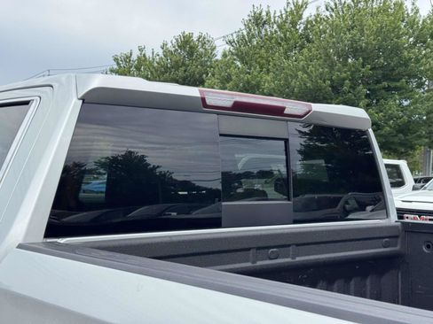 Used 2020 GMC Sierra 1500 SLT w/ SLT Premium Plus Package AWD/4WD image 15