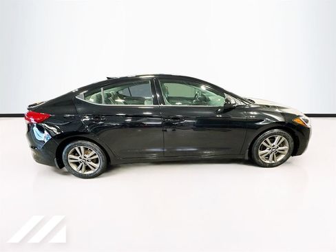 Used 2018 Hyundai Elantra Value Edition FWD image 4