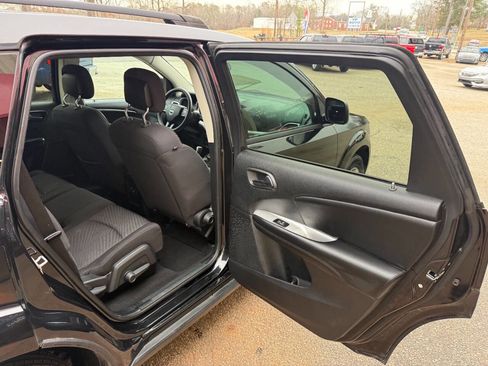 Used 2013 Dodge Journey SE image 17
