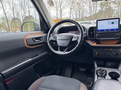 Used 2023 Ford Bronco Sport Badlands image 10