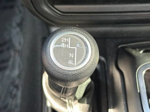 Used 2024 Jeep Wrangler Unlimited Sport AWD/4WD image 41