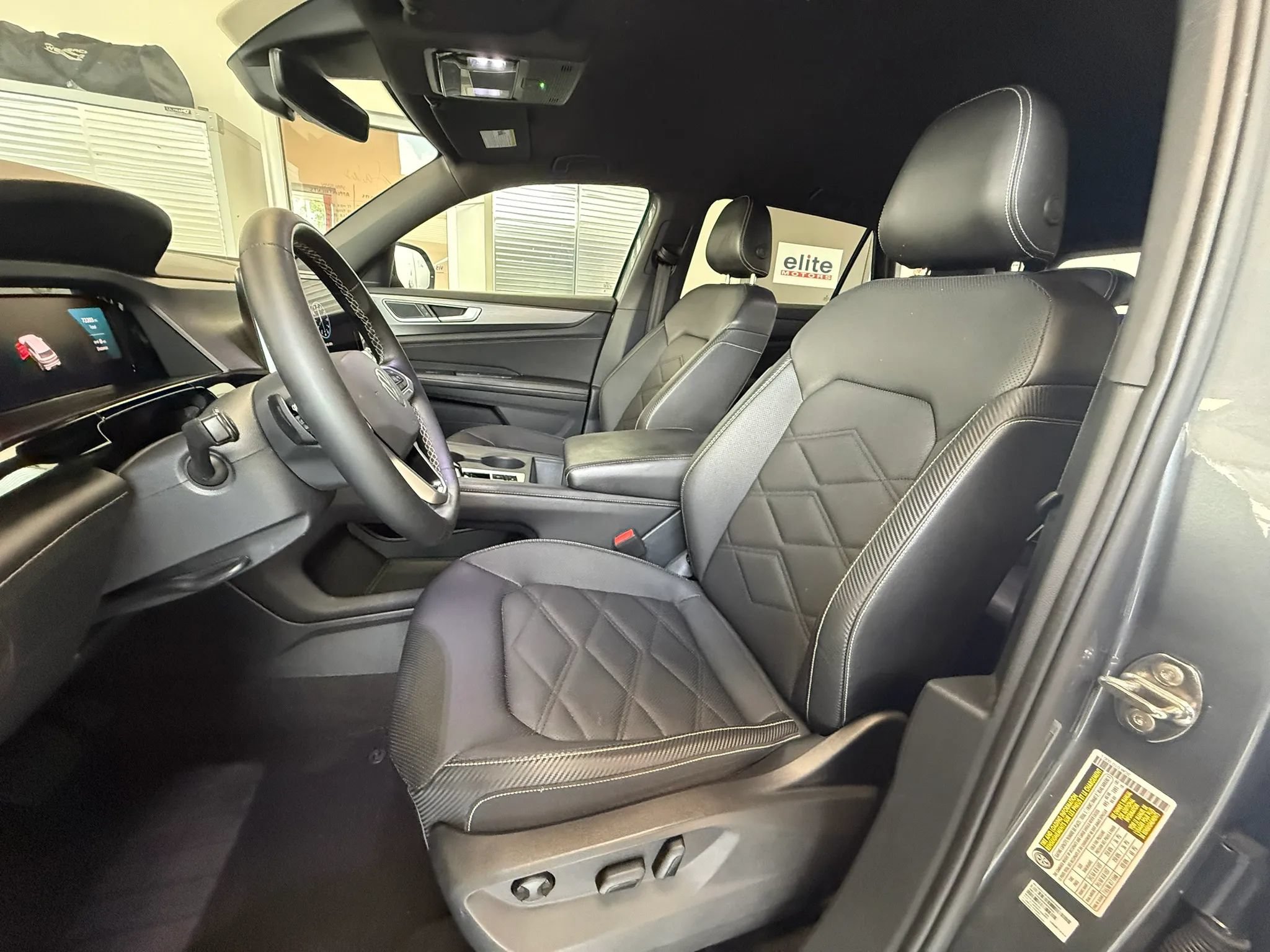 Used 2024 Volkswagen Atlas Cross Sport SE FWD image 16