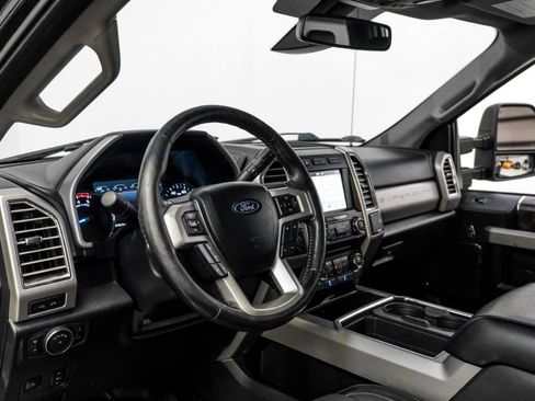 Used 2017 Ford F350 Lariat w/ Lariat Ultimate Package AWD/4WD image 3