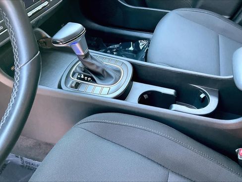 Certified 2025 Hyundai Kona SEL image 15