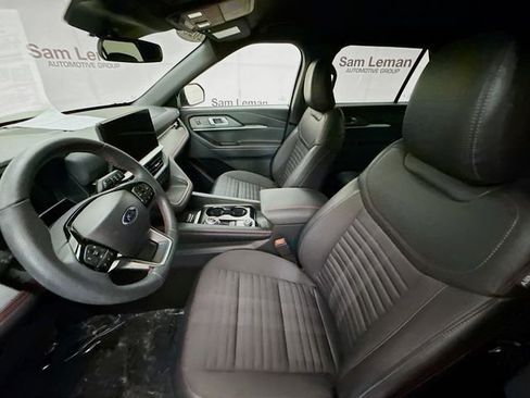 Used 2025 Ford Explorer ST-Line w/ ST-Line Street Pack image 22