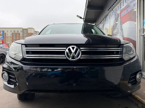 Used 2017 Volkswagen Tiguan Sport FWD image 8