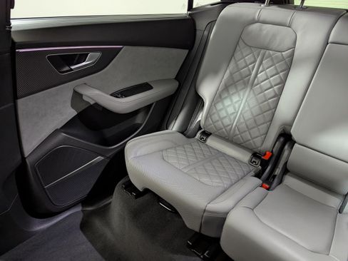 Certified 2024 Audi SQ8 Premium Plus AWD/4WD image 12