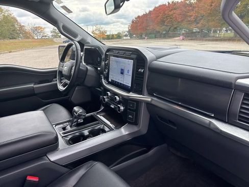 Used 2022 Ford F150 Lariat w/ Max Trailer Tow Package image 35