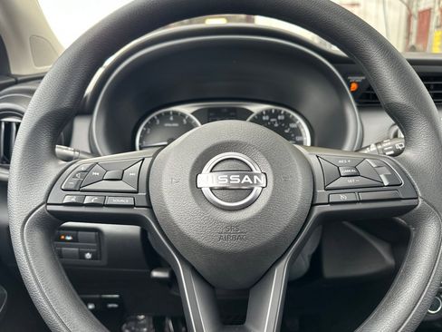 New 2025 Nissan Kicks S image 23