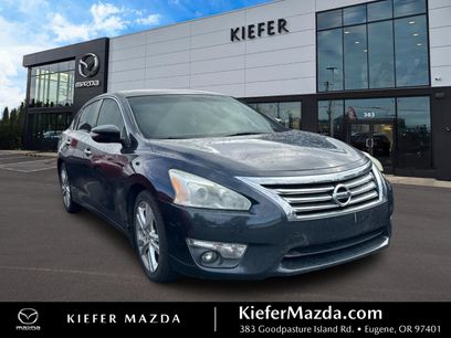 Used 2013 Nissan Altima 3.5 SV w/ Navigation Pkg