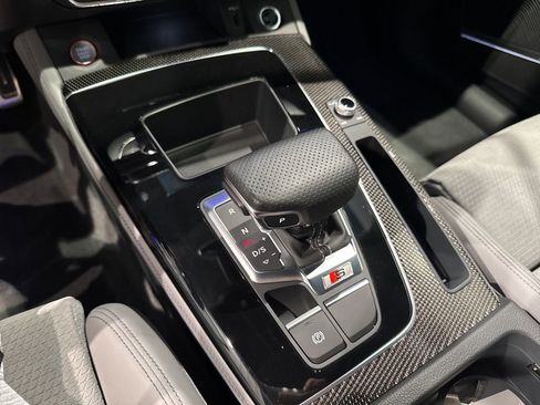 Used 2024 Audi SQ5 Prestige image 17