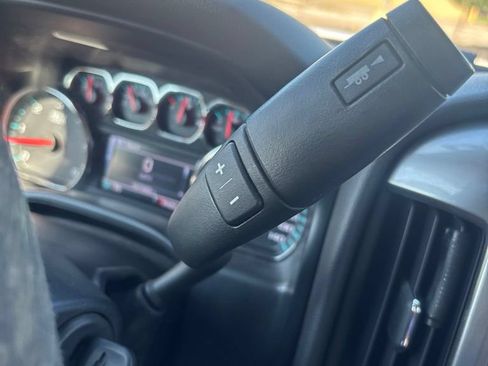 Used 2018 Chevrolet Silverado 1500 LT w/ All Star Edition AWD/4WD image 38