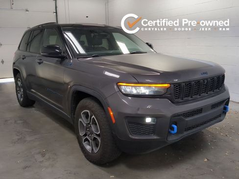 Used 2022 Jeep Grand Cherokee Trailhawk AWD/4WD image 1