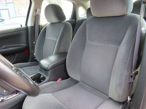 Used 2014 Chevrolet Impala LT w/ LT Sunroof Package FWD image 44
