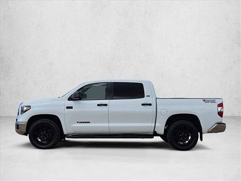 Used 2018 Toyota Tundra SR5 w/ SR5 Upgrade Package AWD/4WD image 9