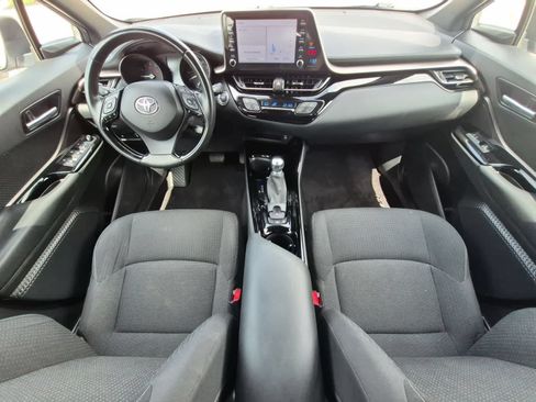 Used 2019 Toyota C-HR XLE FWD image 15